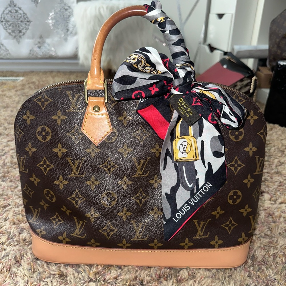 Louis Vuitton Alma #ba0947 - Picture 3 of 10